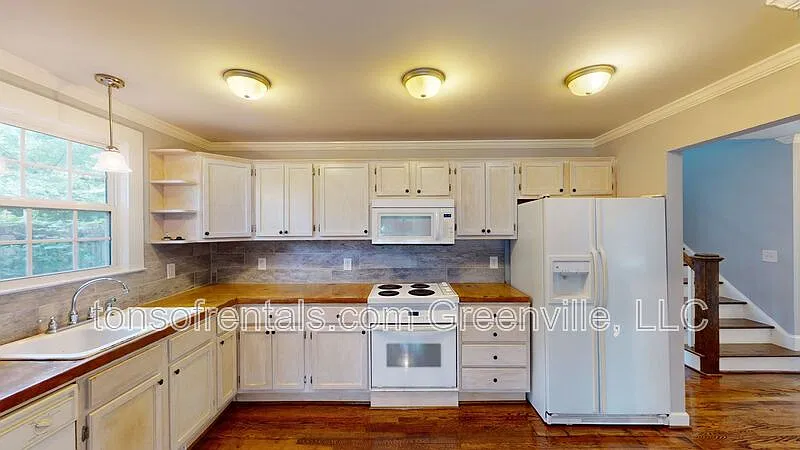 3 bed, 2.0 bath, $1,750 — Photo 3