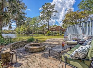 1177 Manor Ln, Mount Pleasant, SC 29464