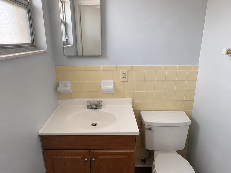 27177 Simona Ave — Photo 4
