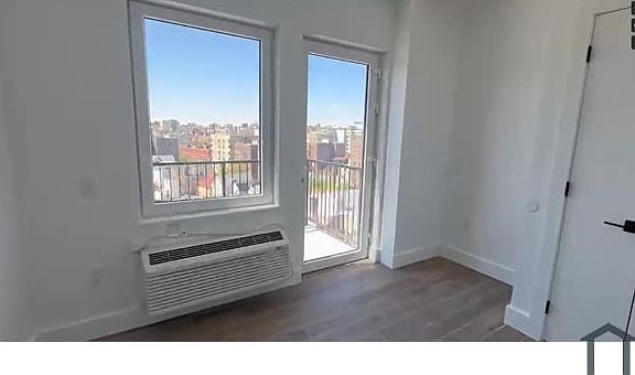 4th image of 354 E 194th St #1B