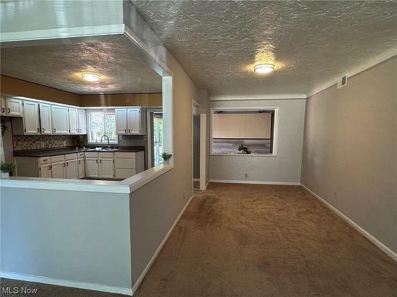 2nd image of 585 Birch Dr