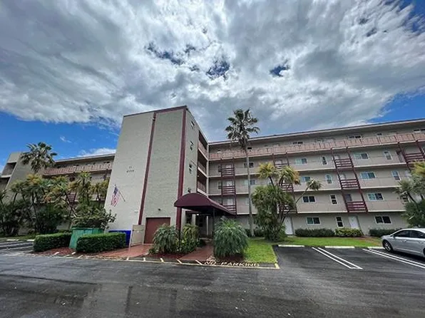 2106 S Cypress Bend Drive #505, Pompano Beach, FL 33069