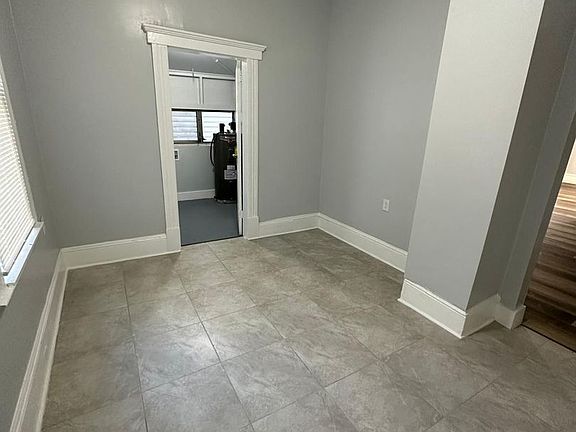 4th image of 2511-2513 Market St #2511
