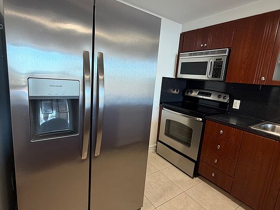 4th image of 13155 Ixora Ct APT 904