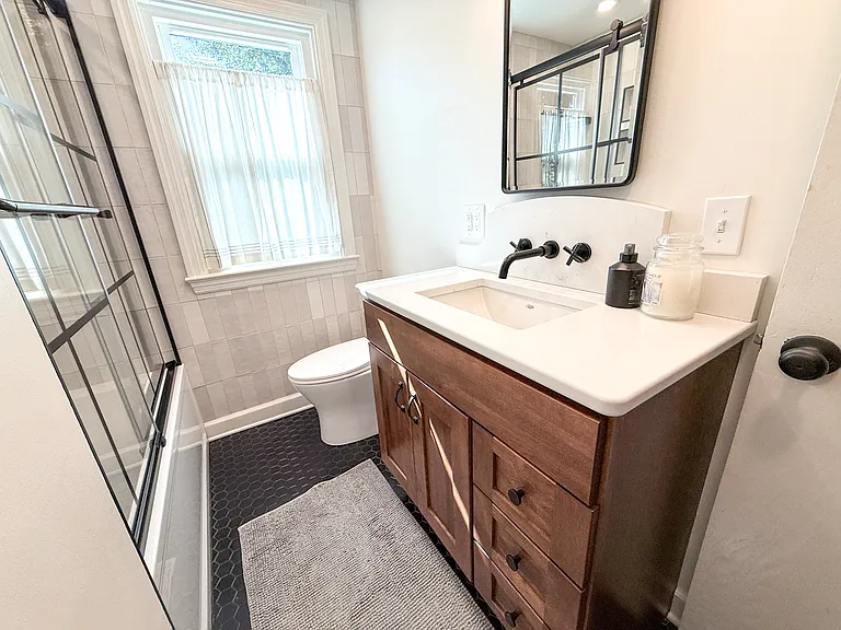 750 S Royal St #1 — Photo 17