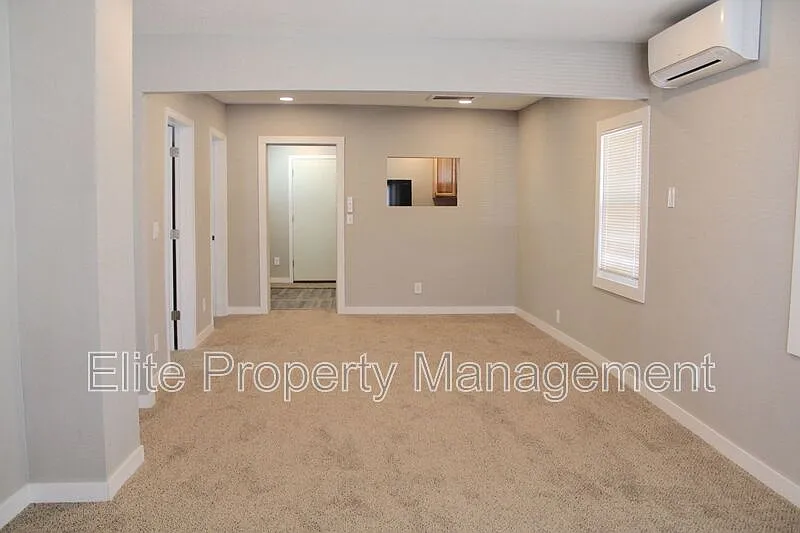 2 bed, 1.0 bath, 672 sqft, $1,075 — Photo 2