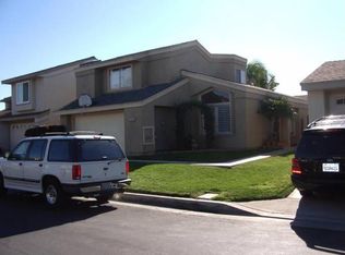 1036 W Oregon Trail Ln, Orange, CA 92865