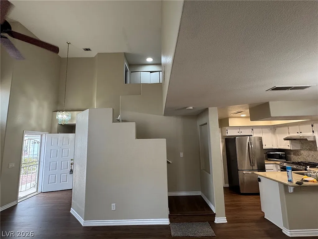 3 bed, 3.0 bath, 1573 sqft, $1,895 — Photo 4