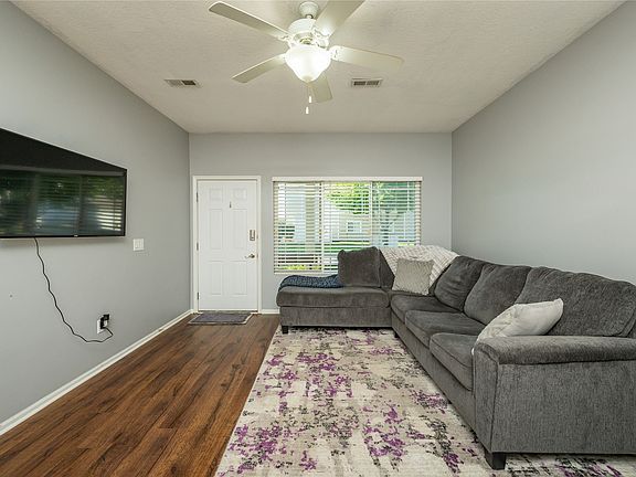 2nd image of 8601 Westown Pkwy Unit 12106