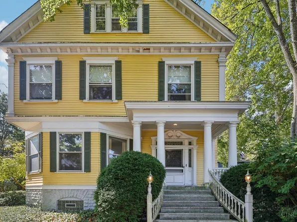 2525 Observatory Ave, Cincinnati, OH 45208