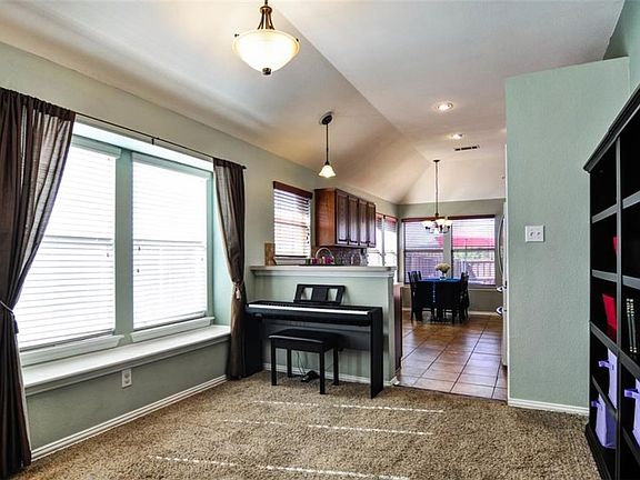 4th image of 1731 Preston On The Lake Blvd
