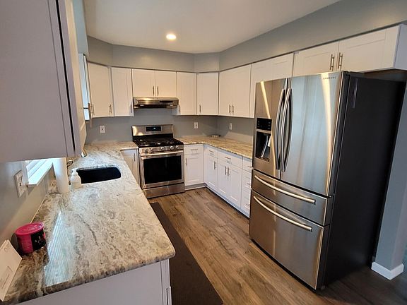 5th image of 45181 Quaker Hill Dr