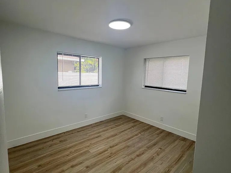 1530 SW 21st St #1 — Photo 9