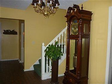 4th image of 570 Marygate Dr