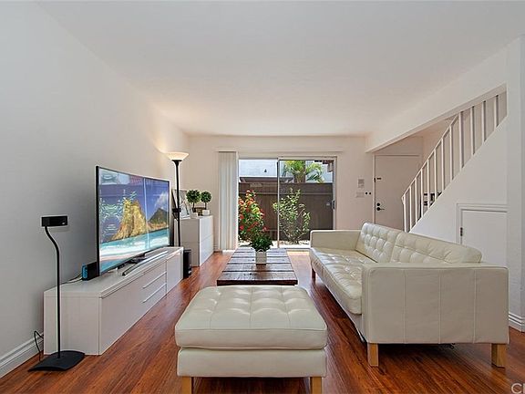 5th image of 23418 Arlington Ave APT 9
