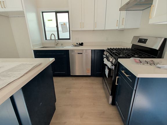 2nd image of 1317 E 1st St #1321