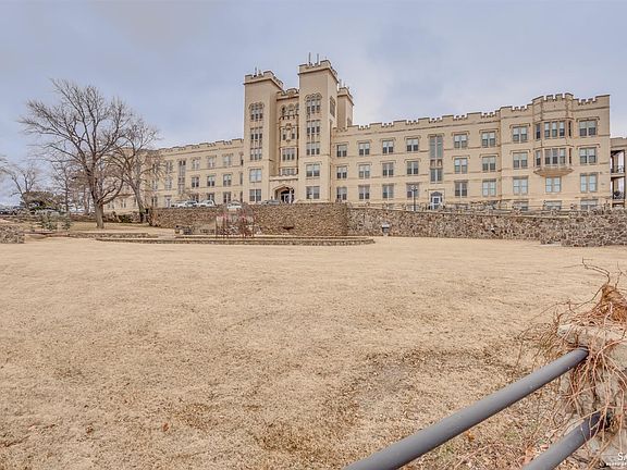 2nd image of 2035 E Iron Ave Ste 106R