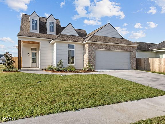 2nd image of 102 Bruges Ln