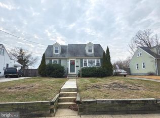 525 Charles Ave, Barrington, NJ 08007