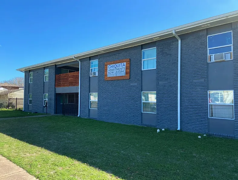 Chiquita Apartments — Photo 2