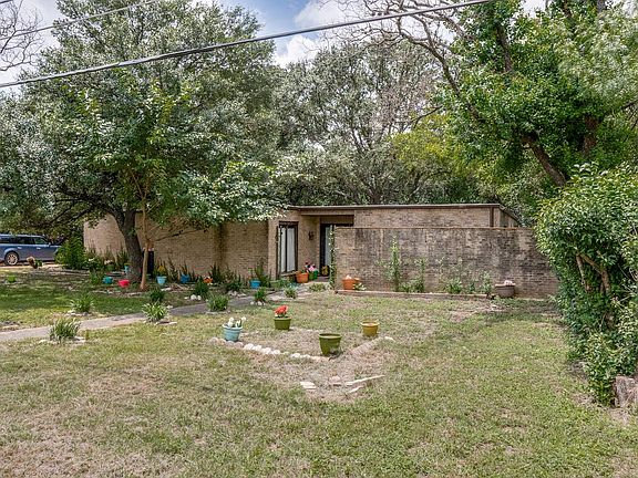 2nd image of 98 Honeysuckle Ln