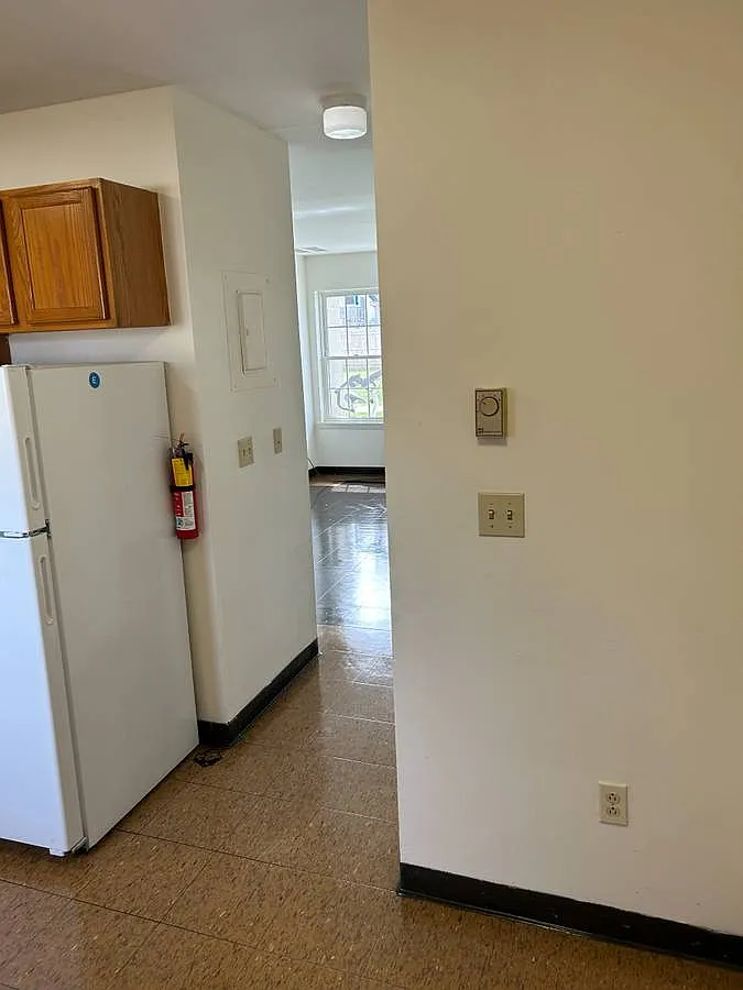 2 bed, $1,936 — Photo 3