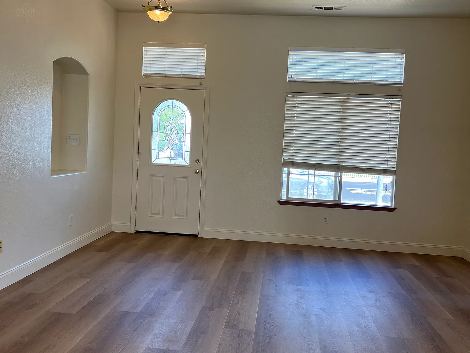 Eleni Ln, Manteca — Photo 1