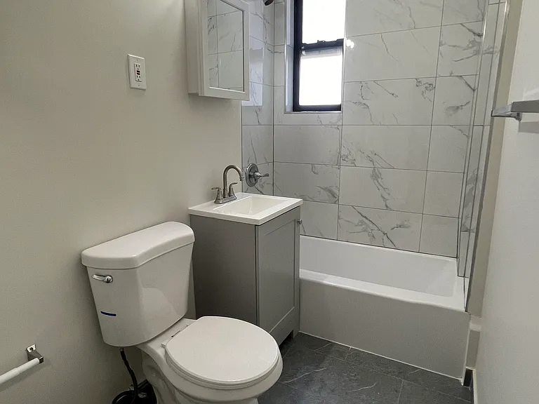 156 S Harrison St #605 — Photo 8