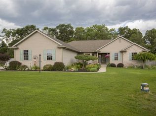 10041 Heather Brooke Dr, Osceola, IN