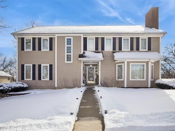 130 Pennsylvania St, Carlisle, IA 50047