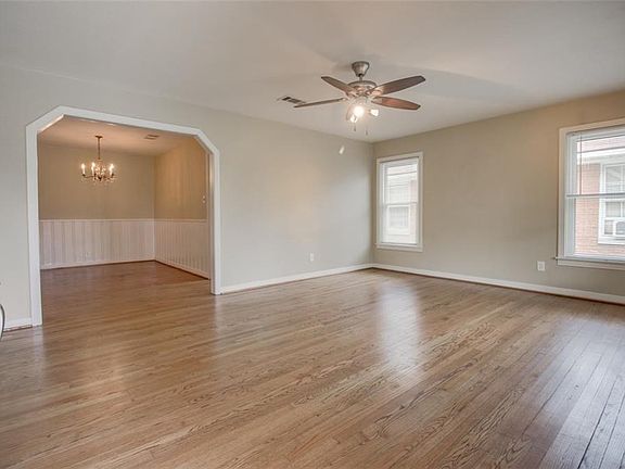 3rd image of 1910 Newport Ave