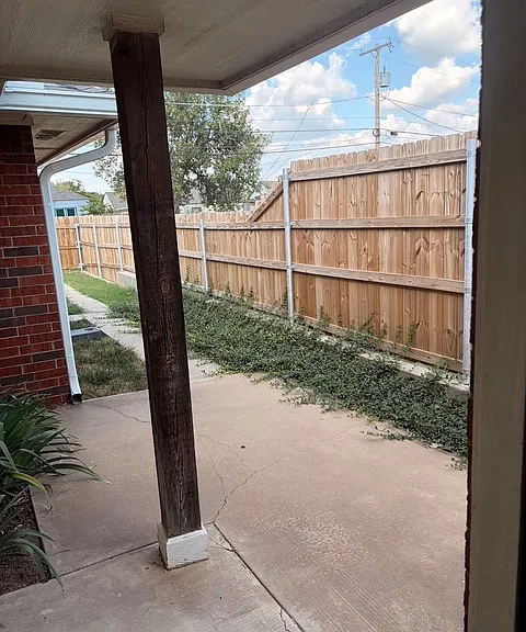 2509 SW B Ave — Photo 3
