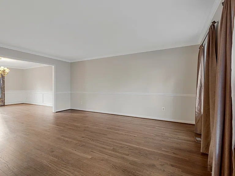 1215 Delta Glen Ct — Photo 9