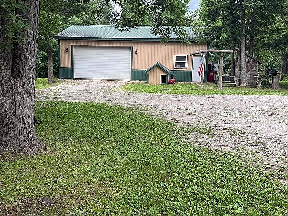 4th image of 1935 Ql Ln