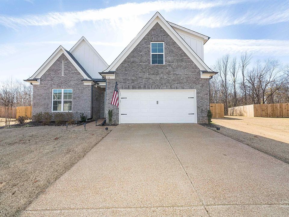 1st image of 10 Dogwood Spring Dr
