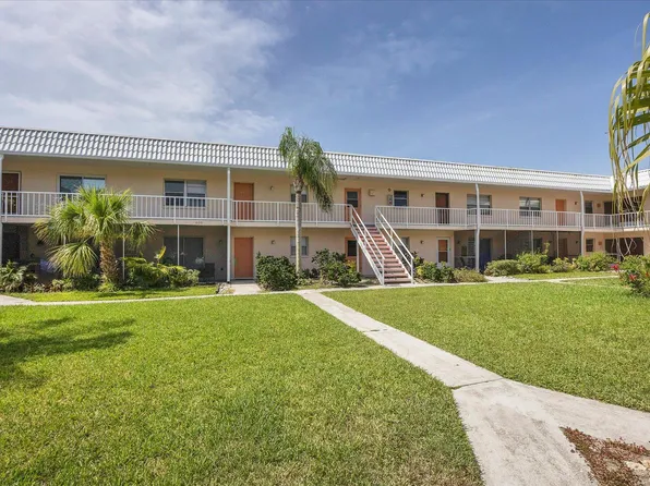 400 Base Ave E, Venice, FL