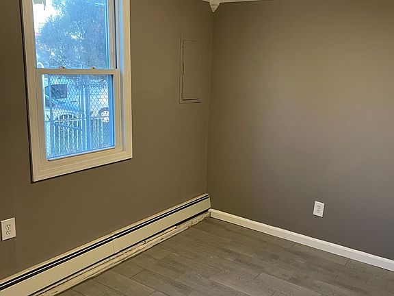5th image of 73 Ellery St