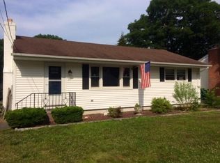29 Center Beach Ave, Old Lyme, CT 06371