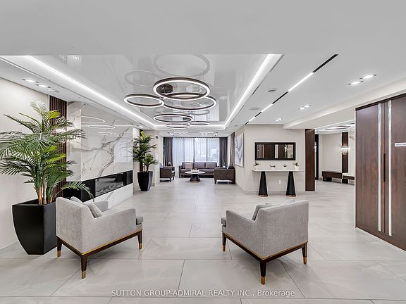 5th image of 30 Harding Blvd W #314