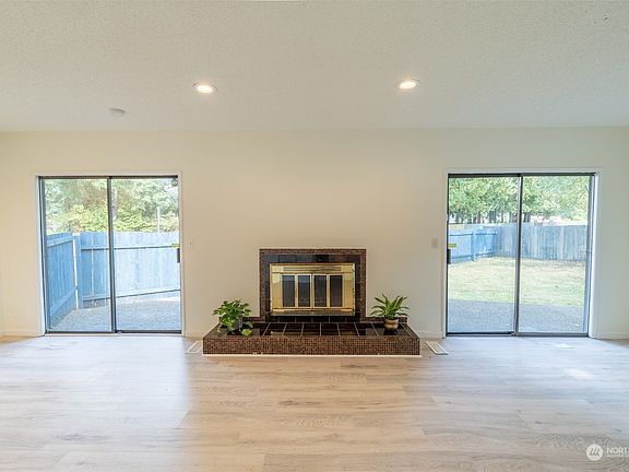 3rd image of 5031 19th Avenue SE
