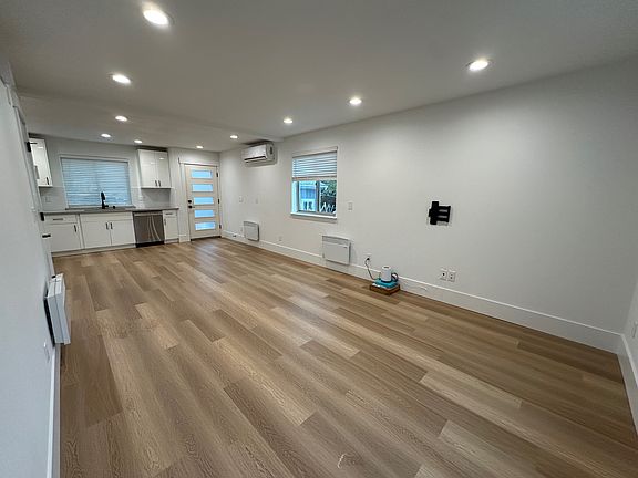 main floor - living room / dining area / kitchen