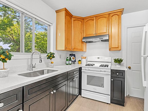 5th image of 1544 Channing Way