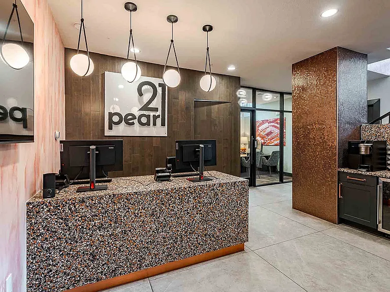 21-Pearl-Apartments-Near-UT-Austin-Leasing-Office
