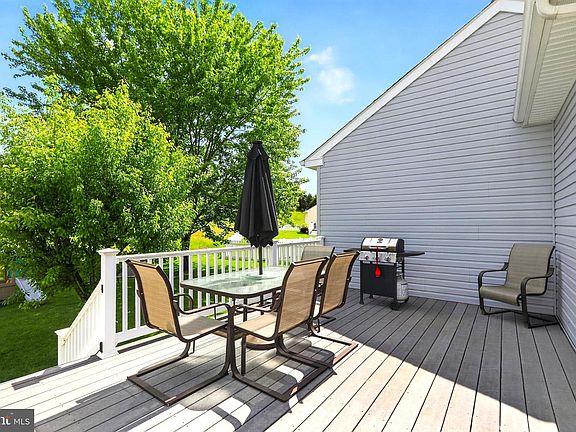 5th image of 109 Lindley Ln