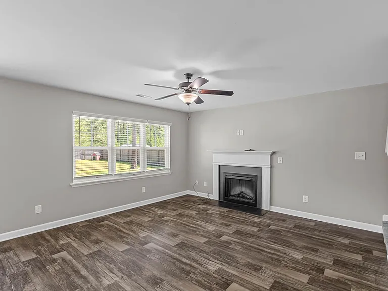 719 Addor Dr — Photo 21