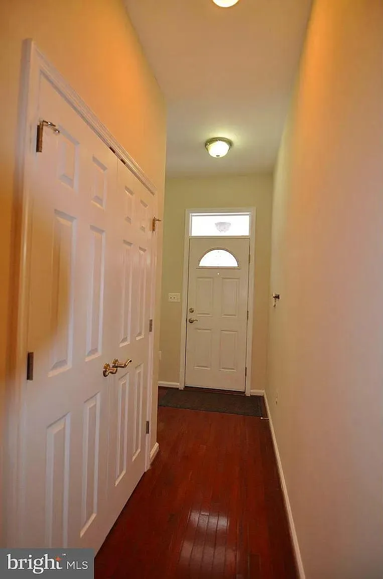 504 N Chester St — Photo 3