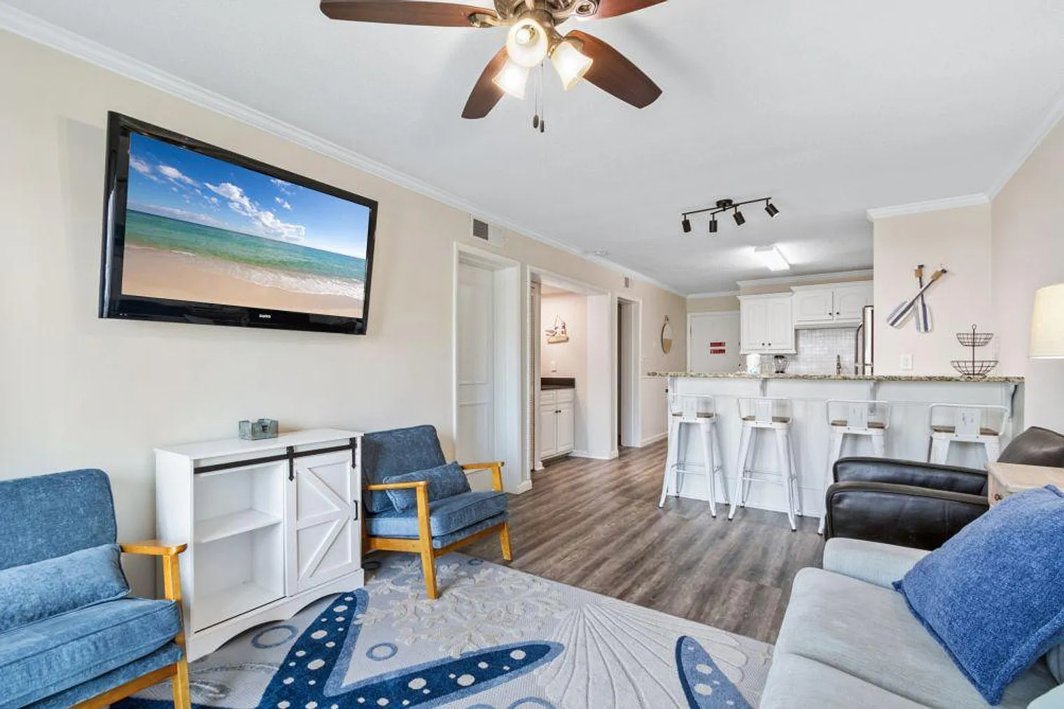 2 bed, 2.0 bath, 775 sqft, $3,280 — Photo 4