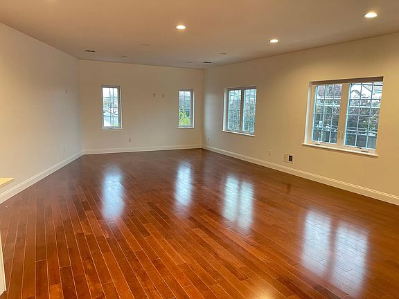 3rd image of 6 Goller Pl APT 2