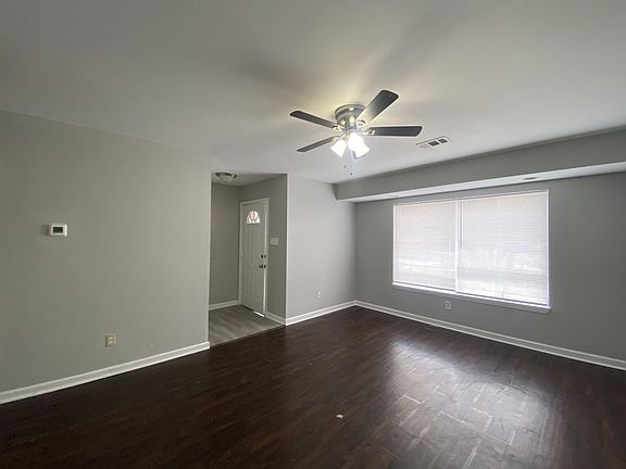 2nd image of 3816 Lake Park Cv