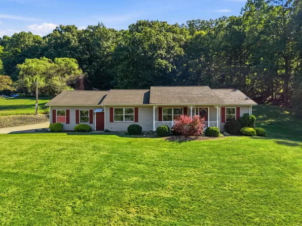 195 Browns Hill Rd, Valencia, PA 16059